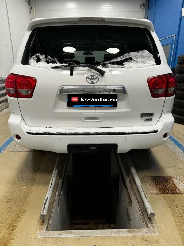 Jeep Grand Cherokee SRT8. Канск — Москва. Проверка и доставка. фото 7 из 14