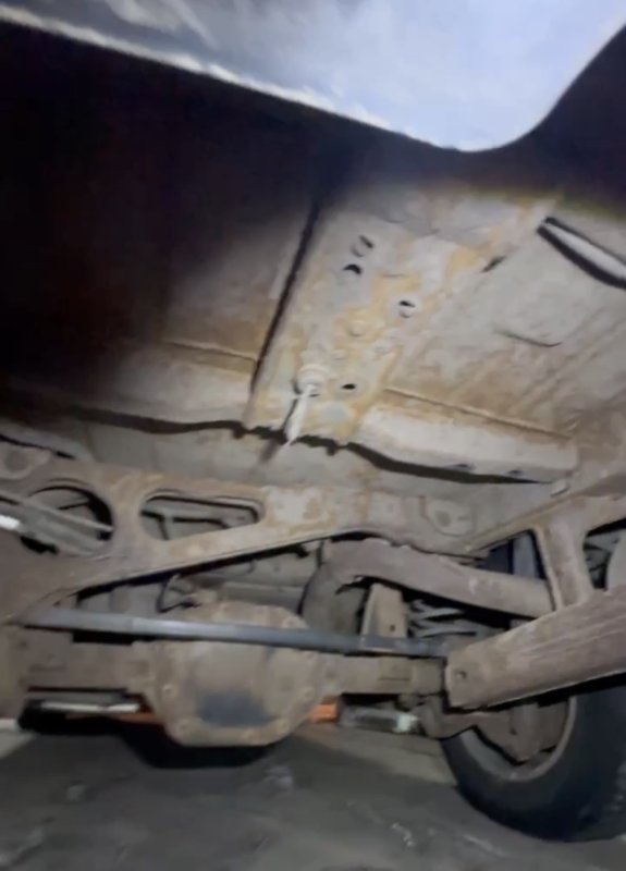 Осмотр Jeep Grand Cherokee с мотором 5.7 Hemi. Монстр на V8. фото 8 из 12