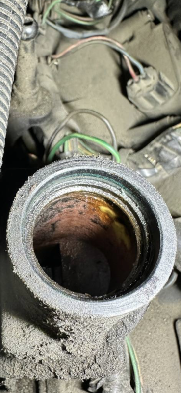 Осмотр Jeep Grand Cherokee с мотором 5.7 Hemi. Монстр на V8. фото 12 из 12