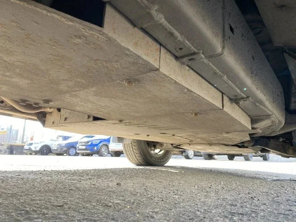 Бронированные Крузаки, Toyota Prado на механике и Запрещенный УАЗ Патриот! фото 8 из 25