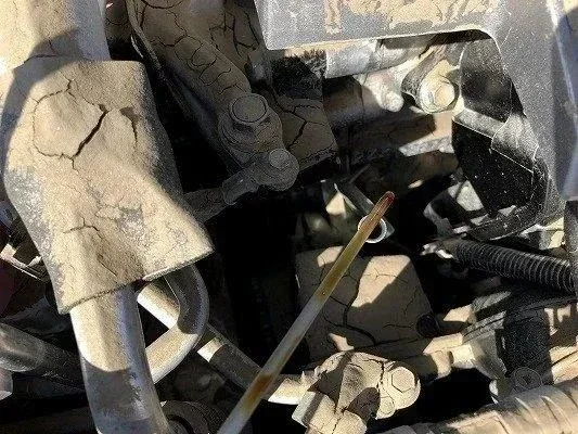 Утопленник из Японии! Осмотр Toyota Prius! фото 9 из 11