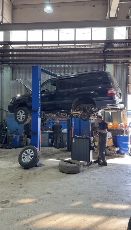 Toyota Land Cruiser 100-Откуда берутся легенды… фото 1 из 3