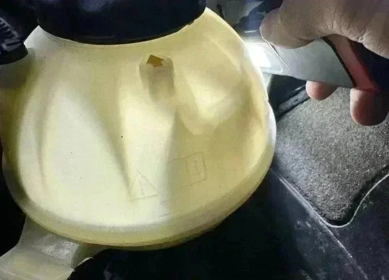 Что вам может продать официальный дилер! фото 6 из 8