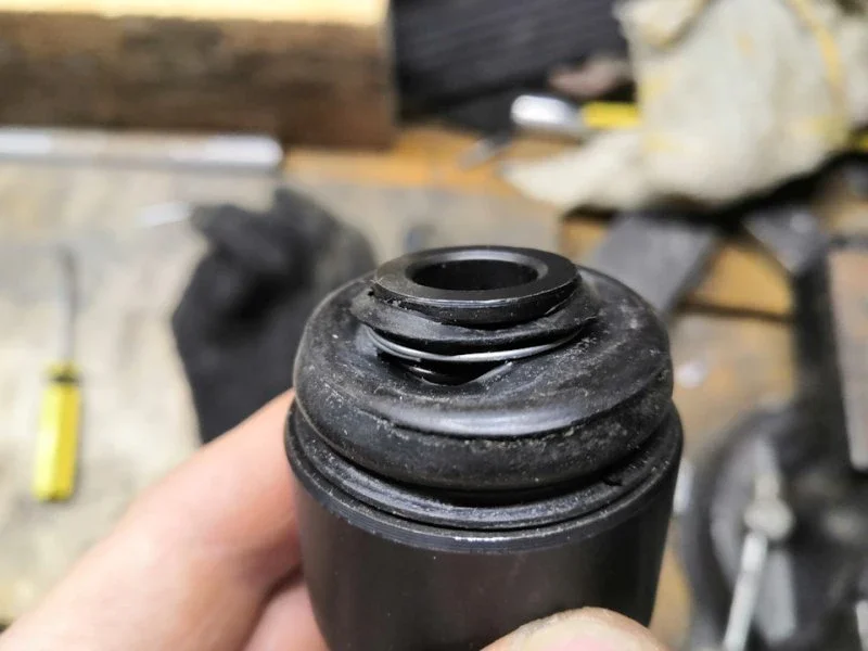 Арабский Оригинал или Турецкая рулетка? Как параллельный импорт масел и запчастей незаметно убивает наши моторы фото 2 из 2