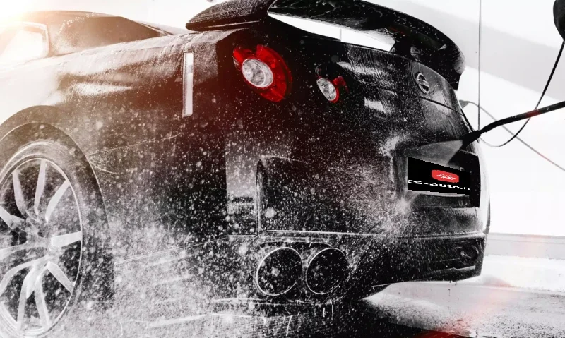 Как правильно мыть машину на мойке самообслуживания, чтобы не оставить на кузове паутину из царапин, не испортить резинки и хром, и при этом не разориться. фото 2 из 7