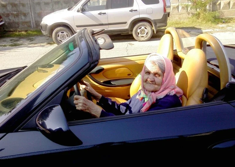 Ездила бабушка за хлебом: 5 фраз хитрого перекупа, после которых нужно молча разворачиваться и уходить фото 1 из 4