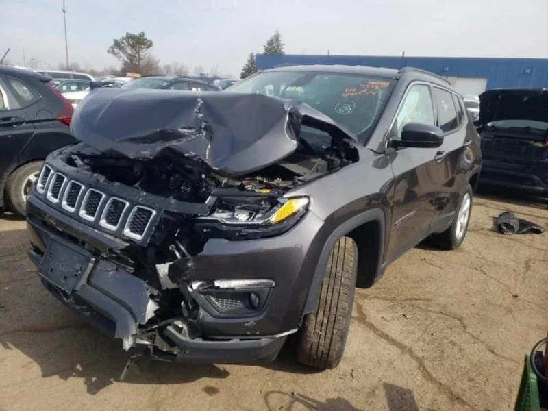 Как я нашел живой Jeep Compass из Штатов со страхового аукциона. фото 4 из 12