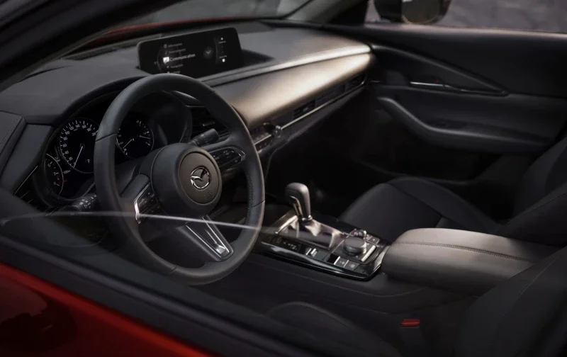 Mazda CX-30: японский демарш против цифрового безумия фото 2 из 2