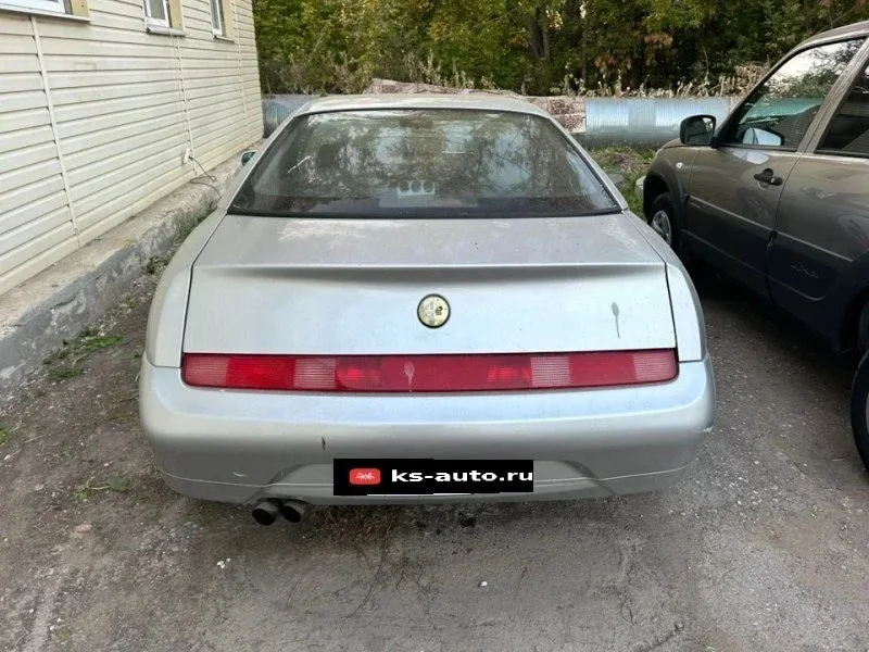 Осмотр Alfa Romeo Spider. Легенда, сходившая под себя. фото 4 из 13