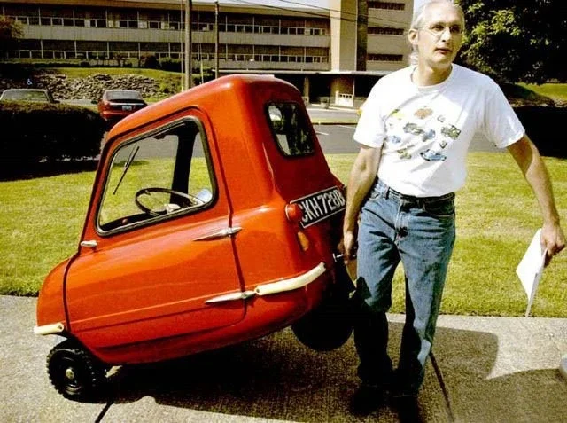Peel p50 самый маленький авто фото 2 из 8