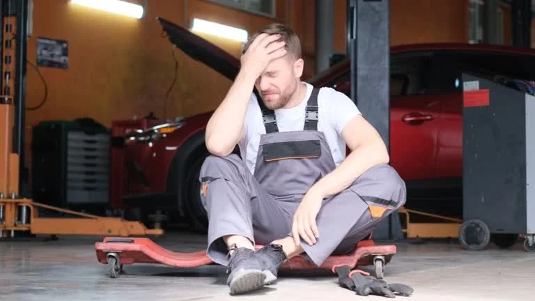 Автомобили-сироты: Черный список китайских брендов, которые в 2026 году невозможно починить даже за большие деньги фото 1 из 3