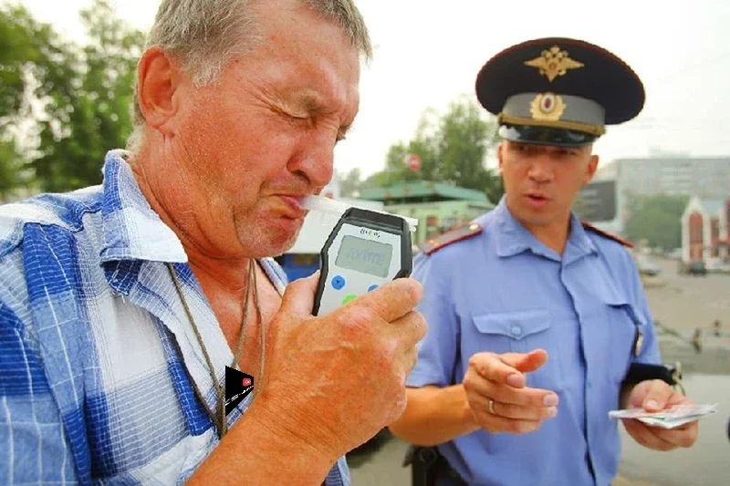 Дыхните в трубочку, уважаемый: 3 законных развода на трассе в 2026 году и фразы, которые отпугнут нечестного инспектора фото 1 из 3