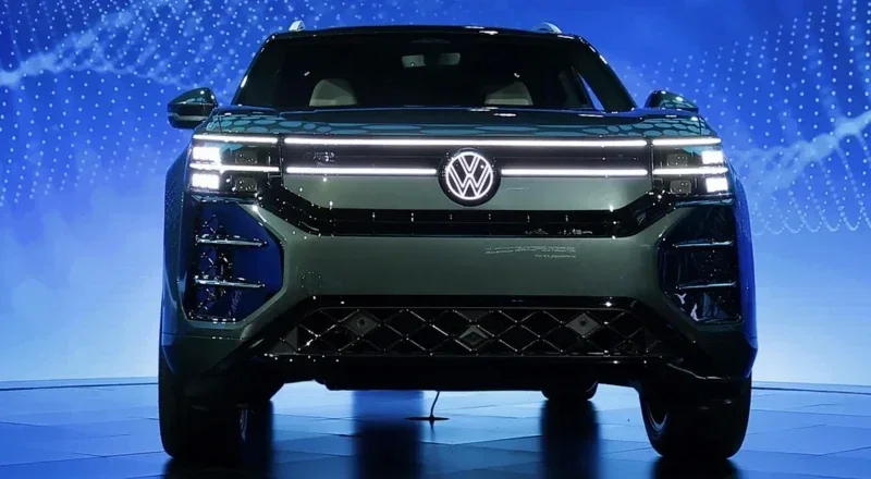 Дорого-богато, но за ваши деньги: почему Volkswagen Atlas 2027 задирает ценник и за что тут вообще платить? фото 1 из 3