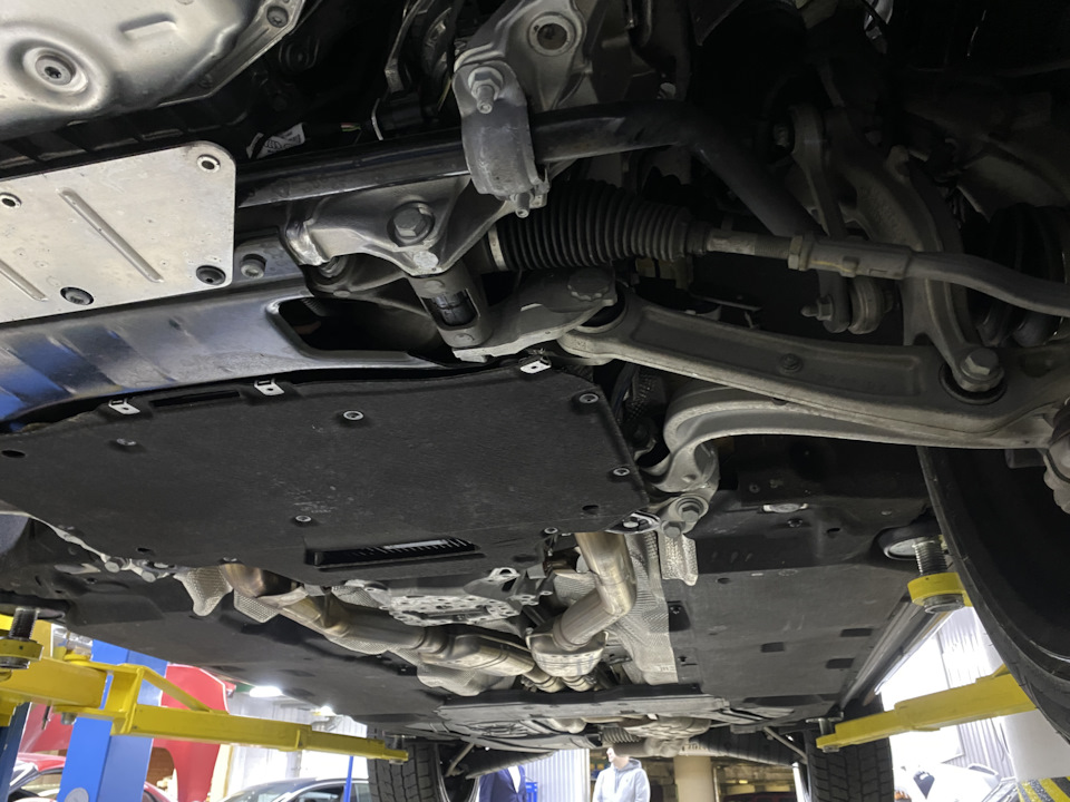 Проверка и диагностика Bentley Bentayga в Москве. Дорогое, но не идеальное! фото 15 из 15