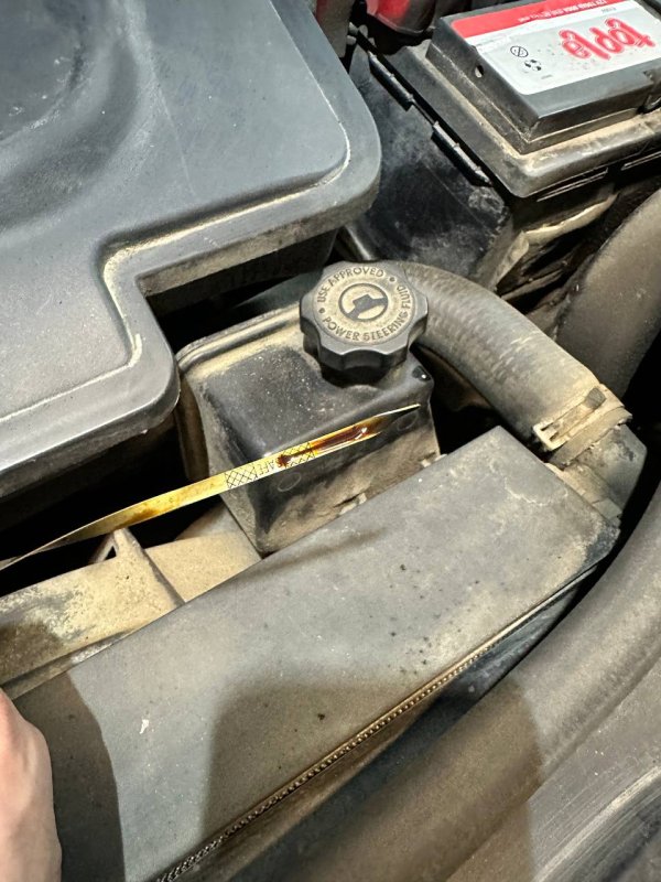 Осмотр Jeep Grand Cherokee с мотором 5.7 Hemi. Монстр на V8. фото 4 из 12