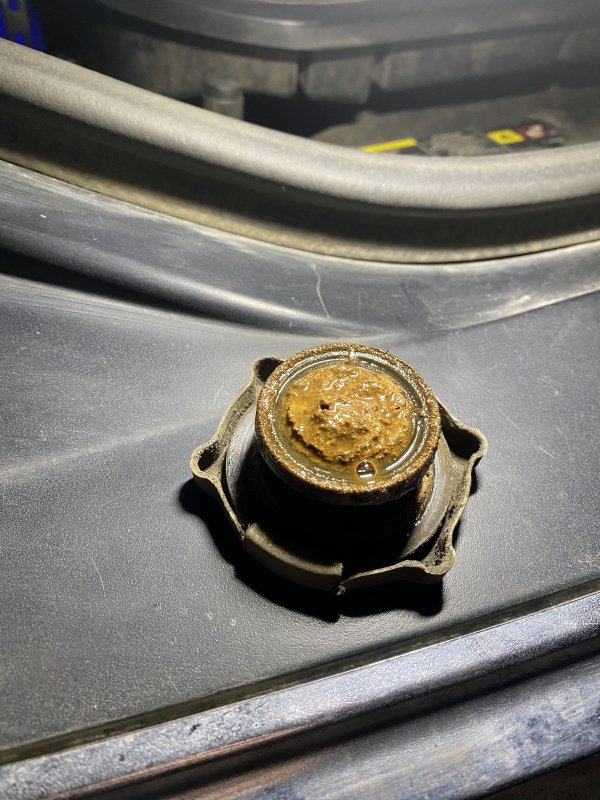 Осмотр Jeep Grand Cherokee с мотором 5.7 Hemi. Монстр на V8. фото 11 из 12