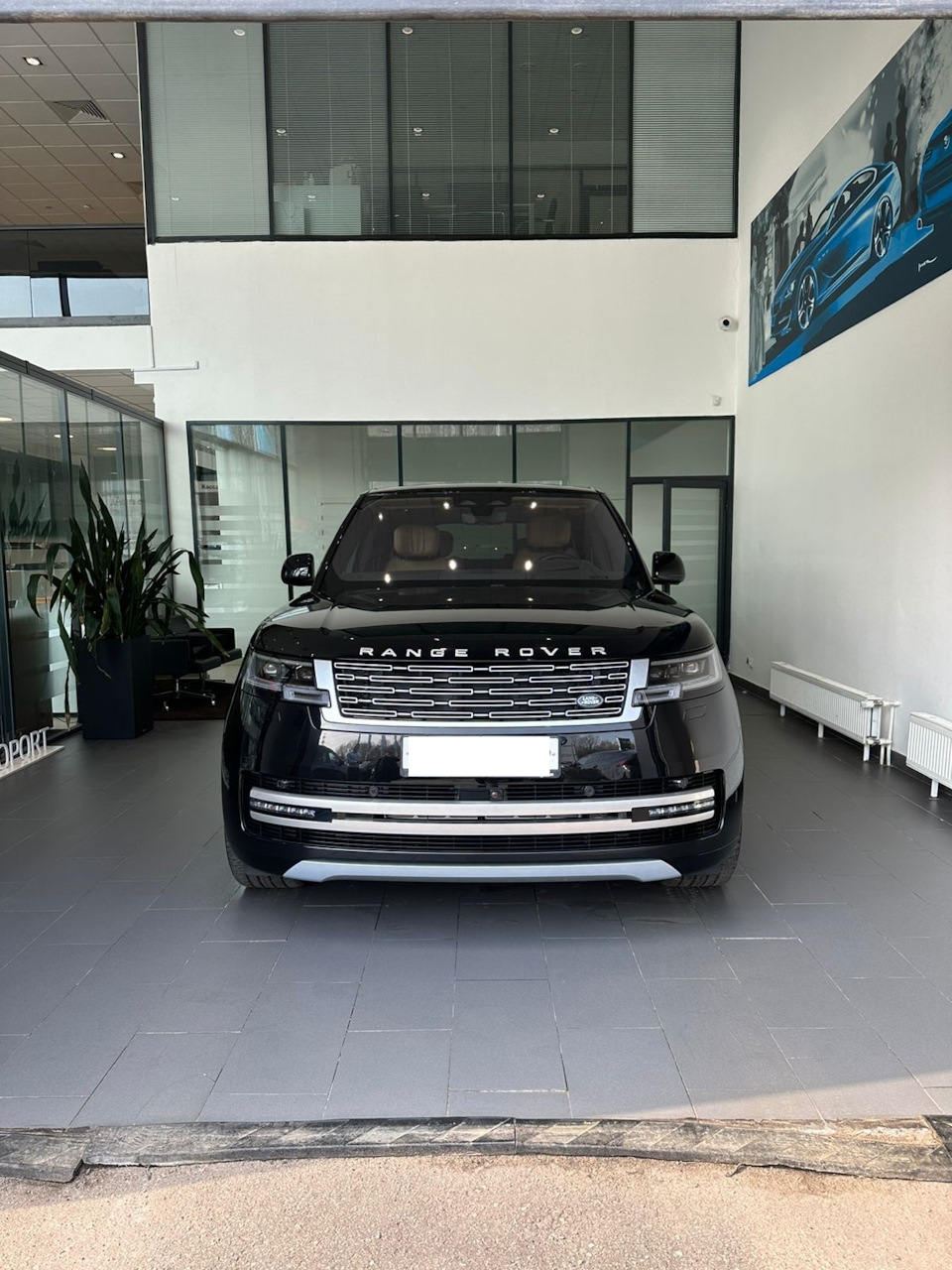Клиентоориентированость дилера за 25 милллионов рублей или как я Land Rover Range Rover P530 осматривал. фото 4 из 9