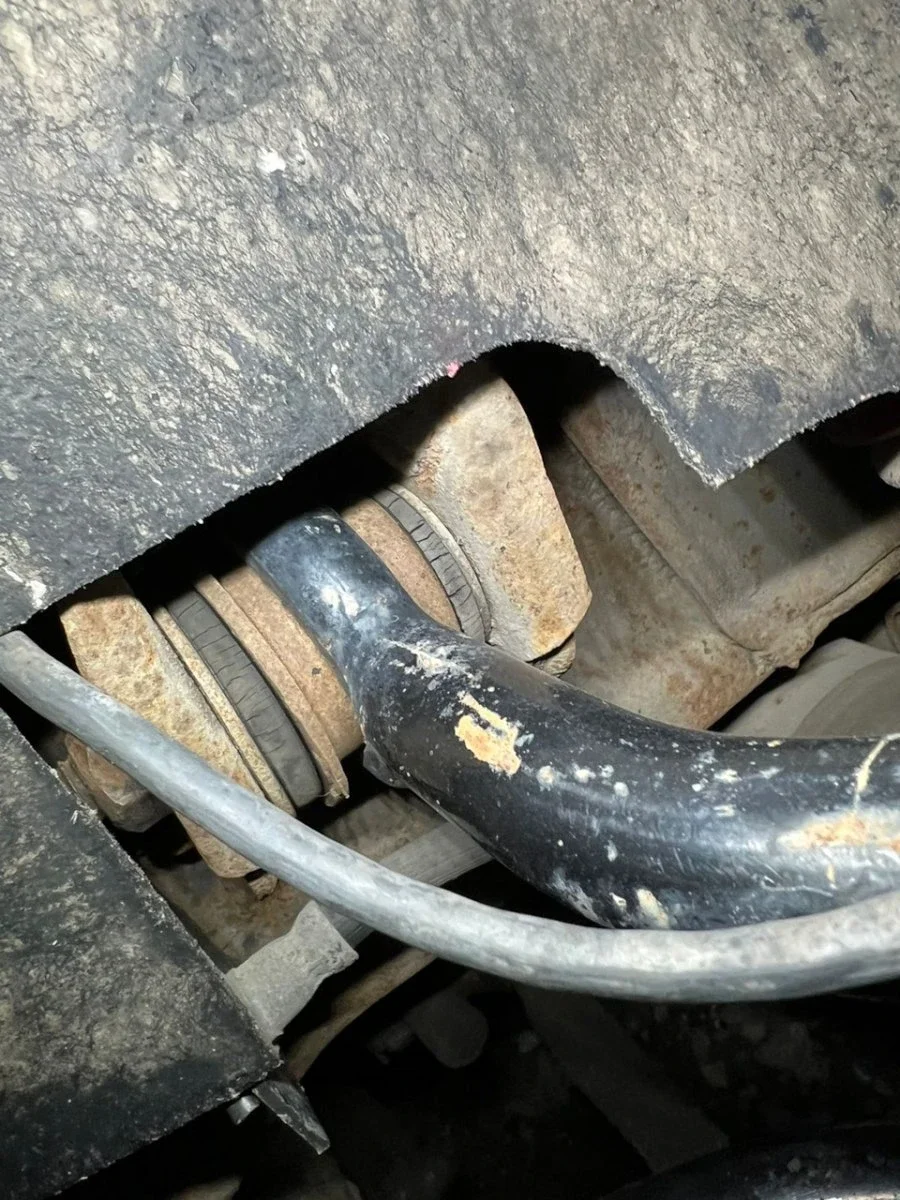 Осмотр бронированного Chevrolet Suburban в Красноярске! фото 6 из 7