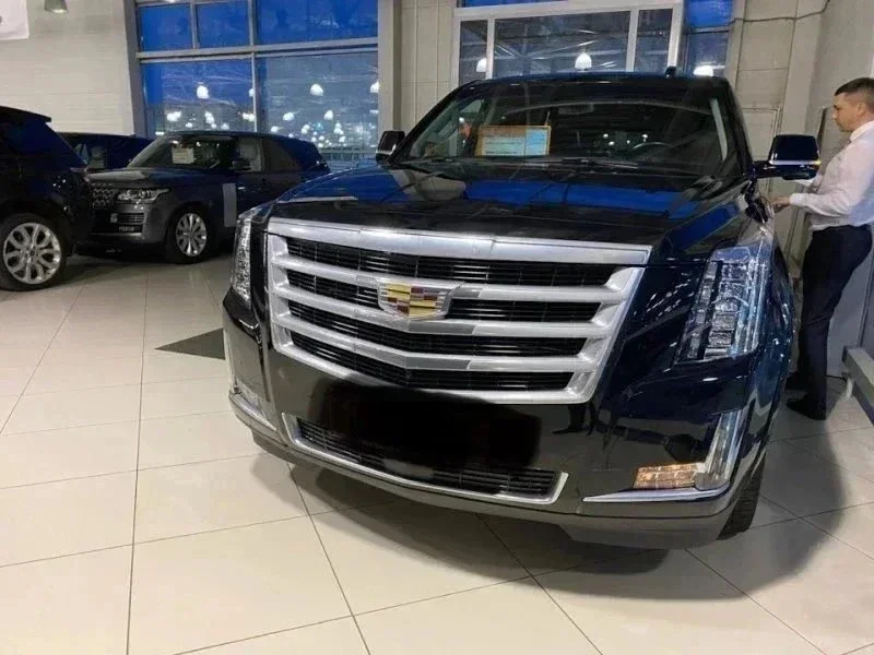 Осмотр Cadillac Escalade за 5 млн у дилера. Запрет или рискнуть! фото 1 из 4