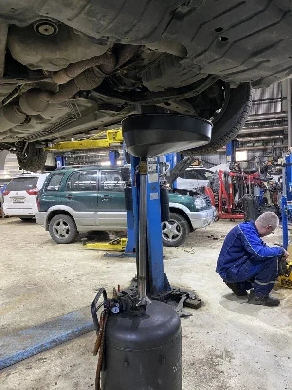 Масло льётся со всех щелей. А говорили Toyota не ломается!!! фото 9 из 9
