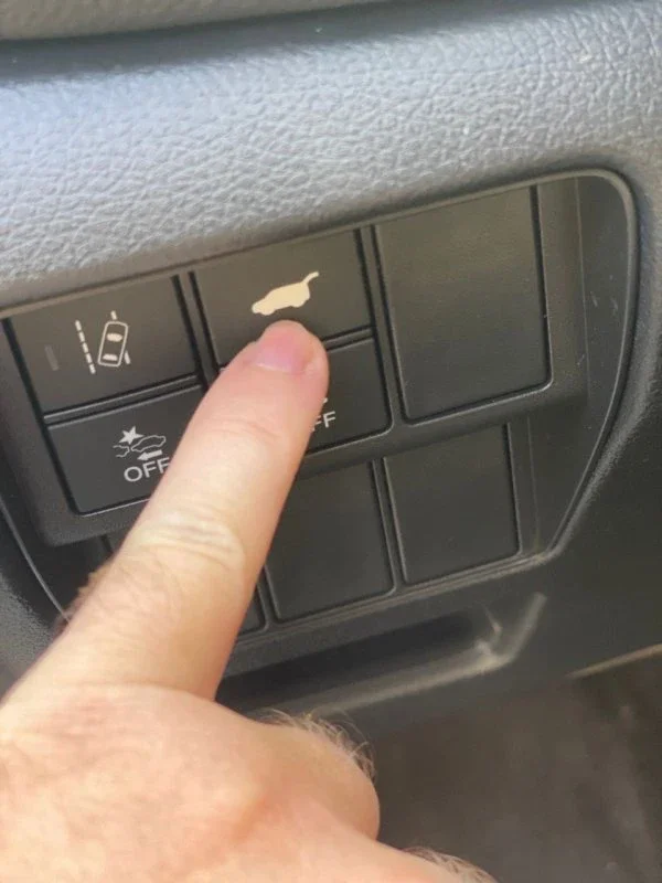 Угнанная Honda в Москве или что продают на страховых аукционах Америки. фото 4 из 10