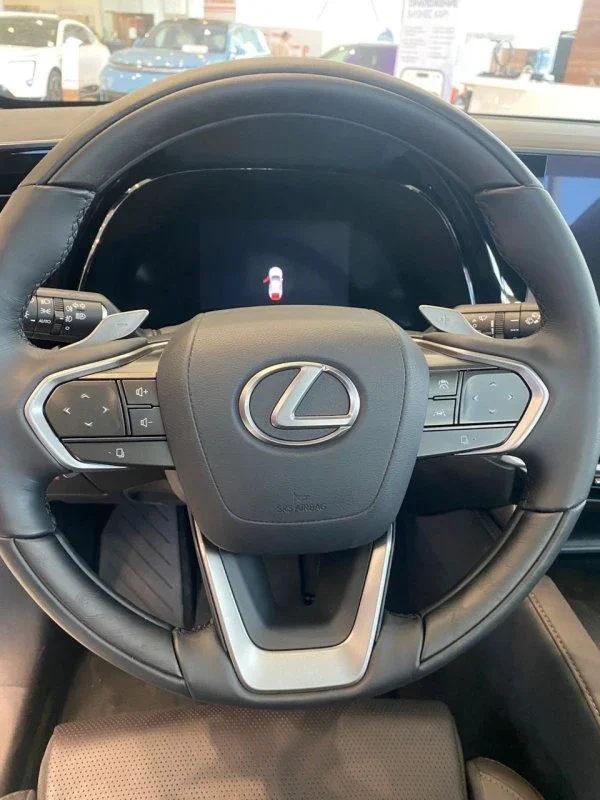 Новый LEXUS RX350 от официального дилера с запретом на регистрацию! фото 1 из 1