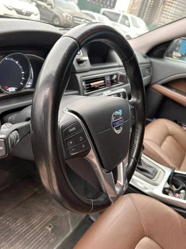 Поиск и подбор Volvo XC70. Нашли, проверили, купили! фото 6 из 8