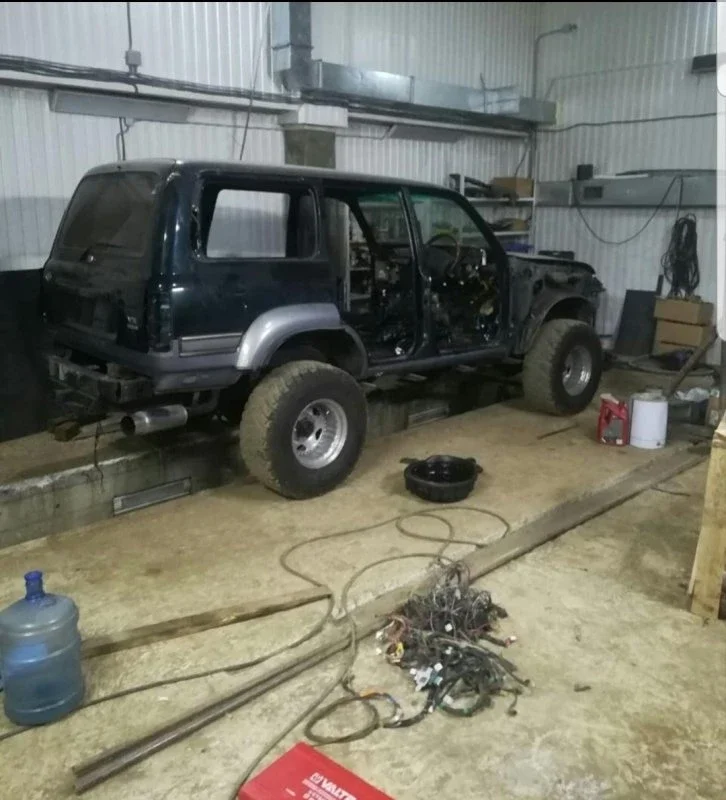 История жизни Lexus LX450. Часть 5. Вот и донор пошёл в разбор!!! фото 1 из 15