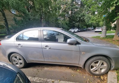 Достался по наследству Mitsubishi Lancer с пробегом 13 тысяч: кому доверить возвращение машины к жизни?