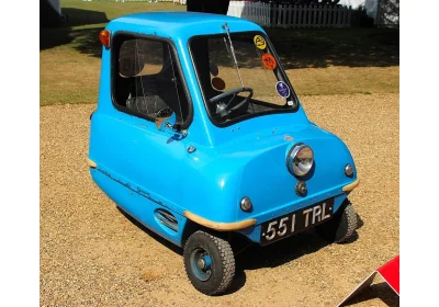 Peel p50 самый маленький авто