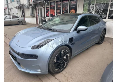 Как я осматривал китайские электрички Zeekr 001.