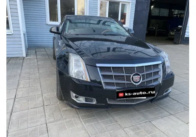 Cadillac CTS из папье-маше за 1 миллион рублей.