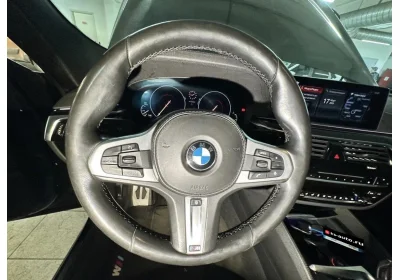 Что вам может продать официальный дилер!