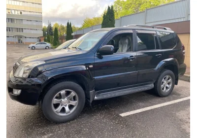 Ржавая легенда Toyota Land Cruiser Prado 2008 года.