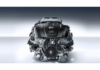 Как Мерседес свернул не туда, а потом вернулся обратно