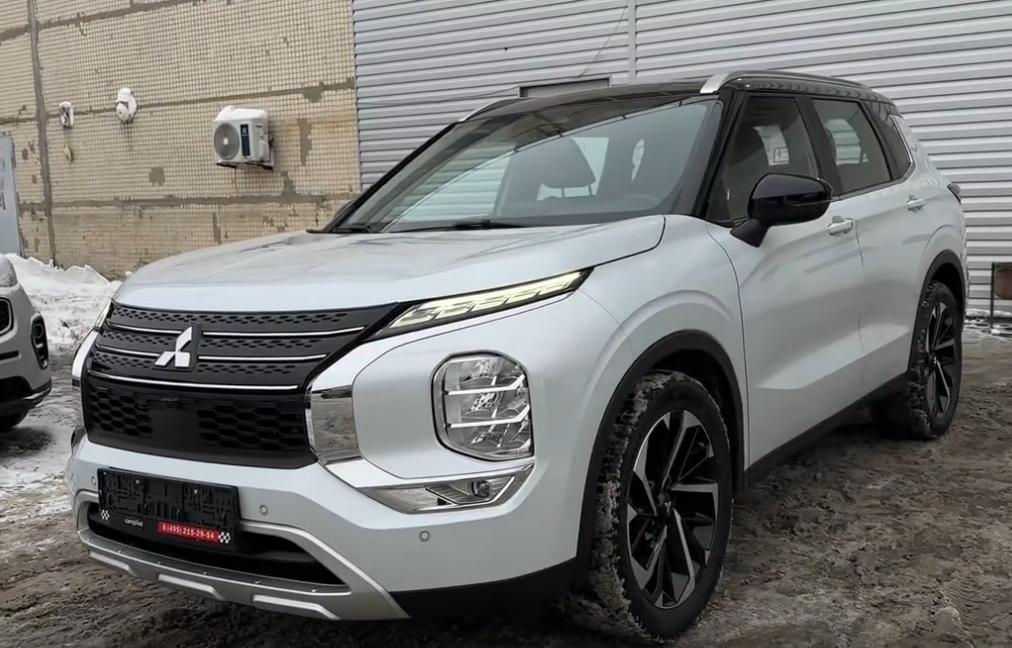 Mitsubishi Outlander 4 — полный обзор кроссовера