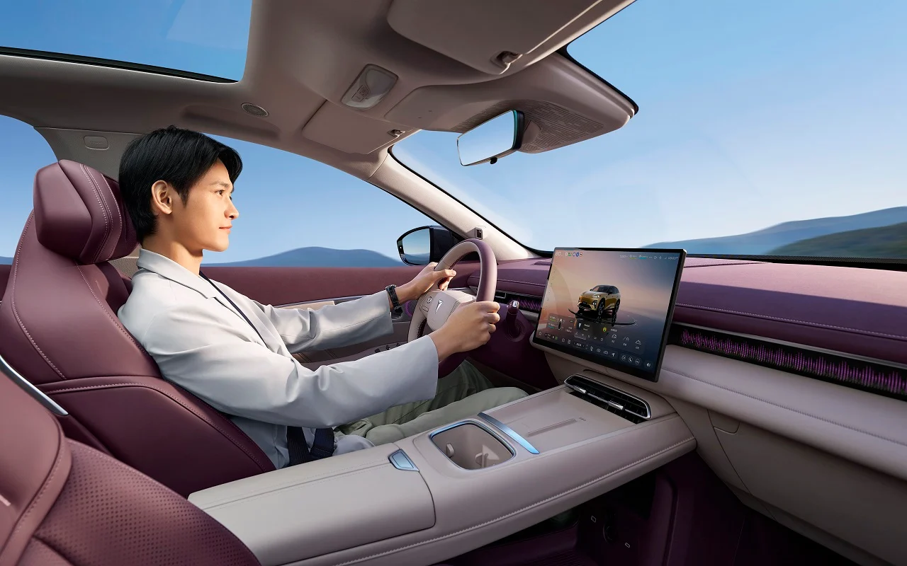 Китайская Changan вывела на домашний рынок обновленный кроссовер Deepal S07 фото: Китайская Changan вывела на домашний рынок обновленный кроссовер Deepal S07