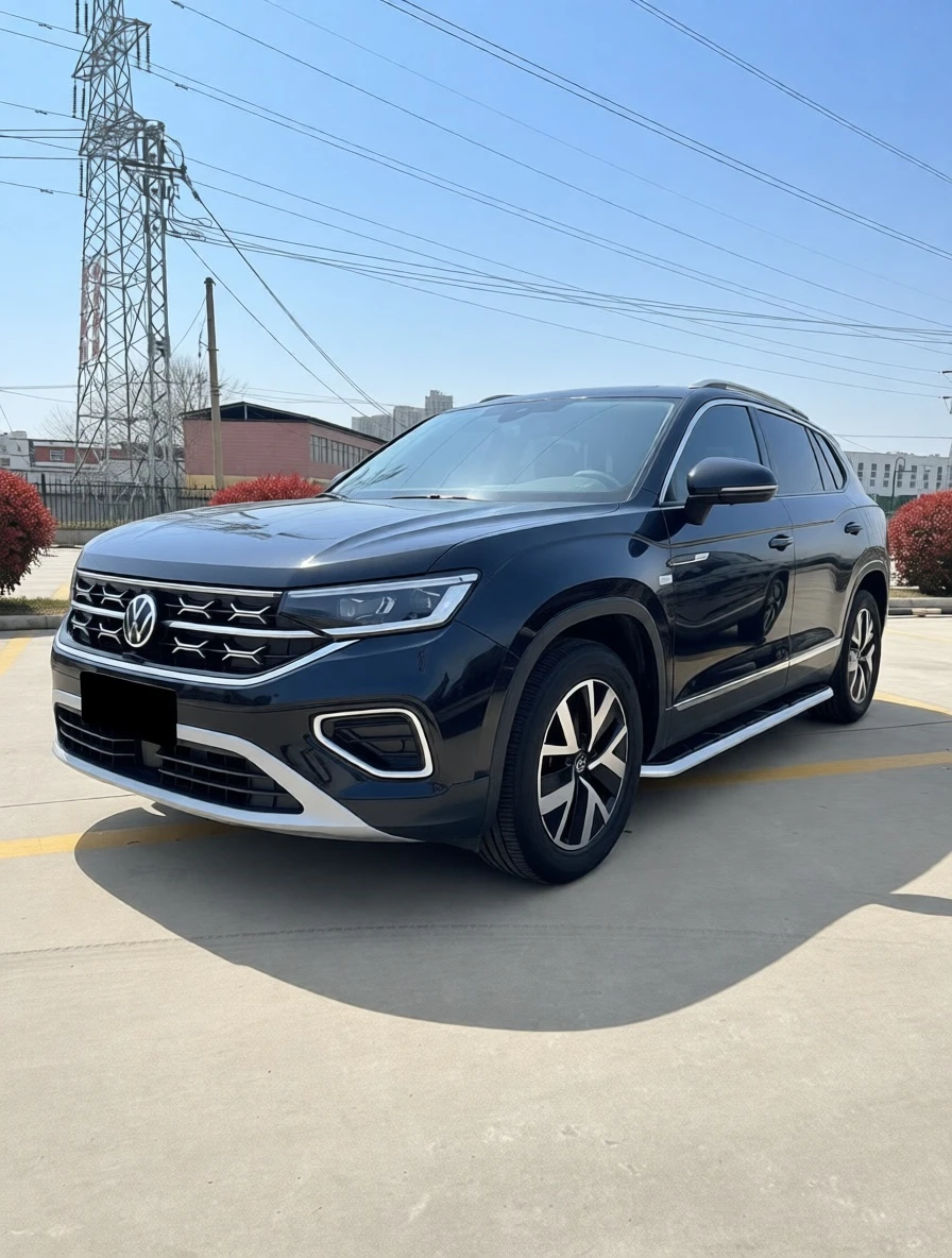 Volkswagen Tayron, 2023г, передний привод, робот
