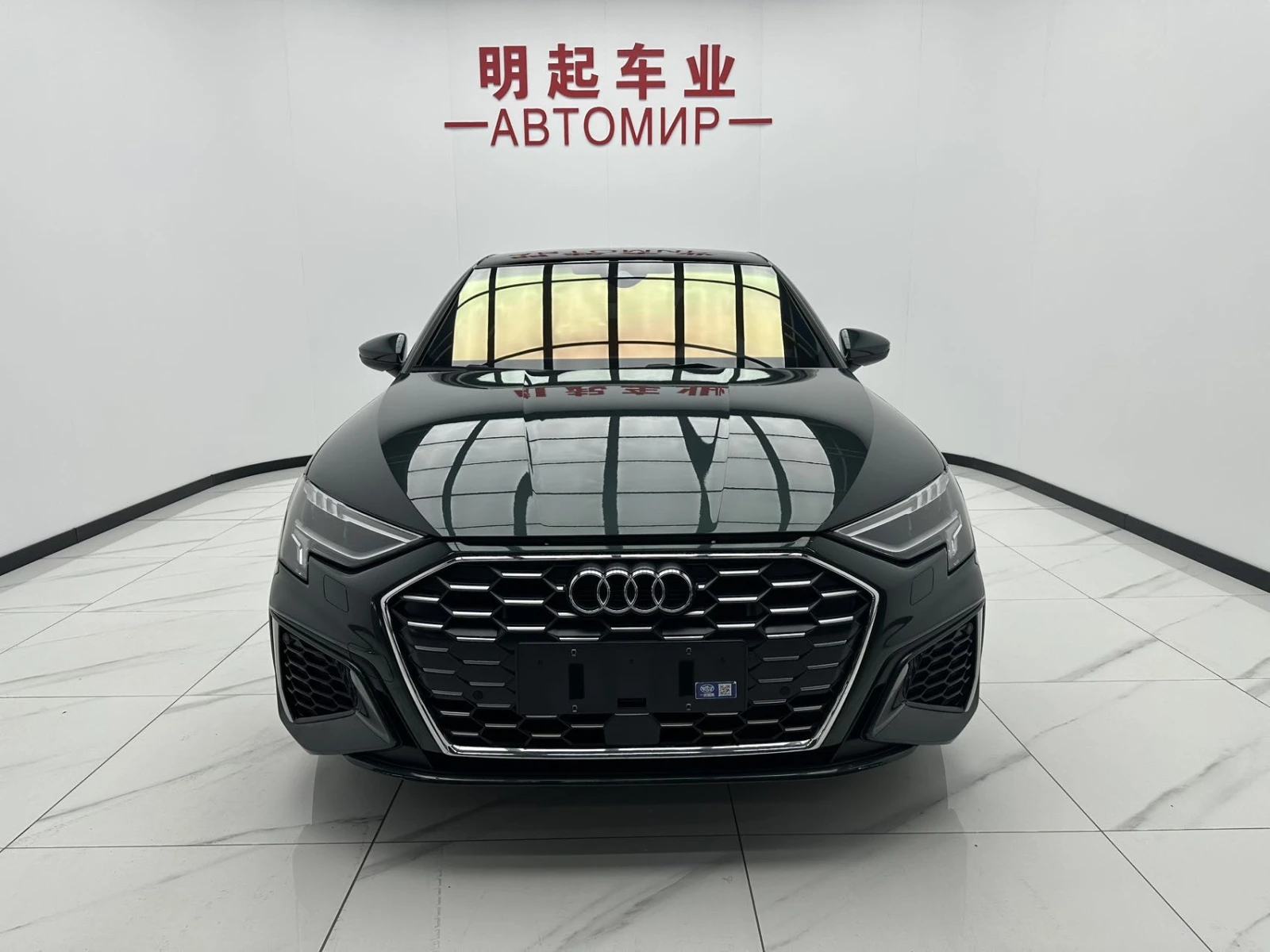 Audi A3, 2023г, передний привод, робот