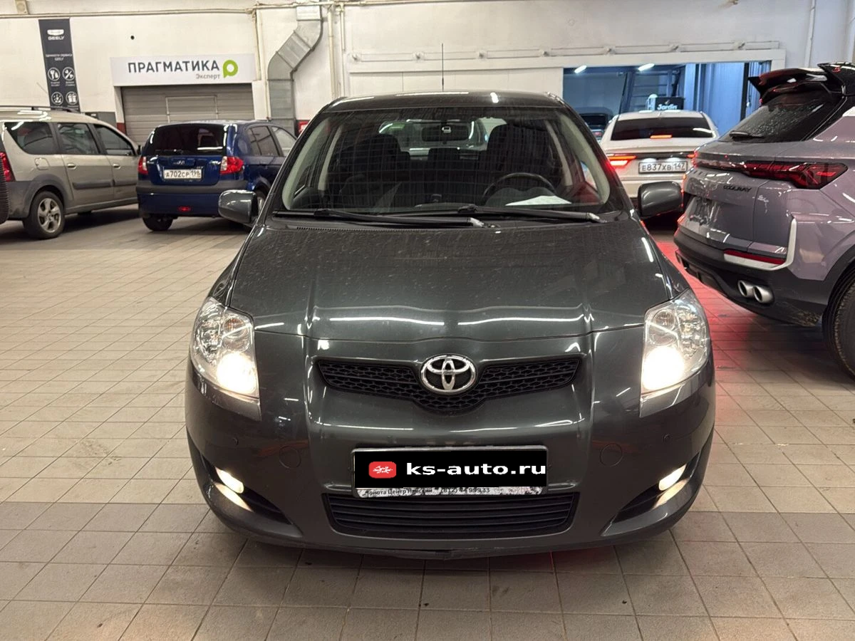 Toyota Auris, 2007г, передний привод, робот