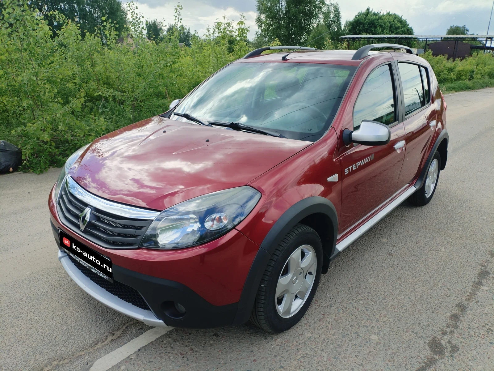 Renault Sandero, 2012г, передний привод, автомат