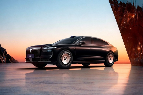 Бренд Voyah представил в Китае седан Passion L.