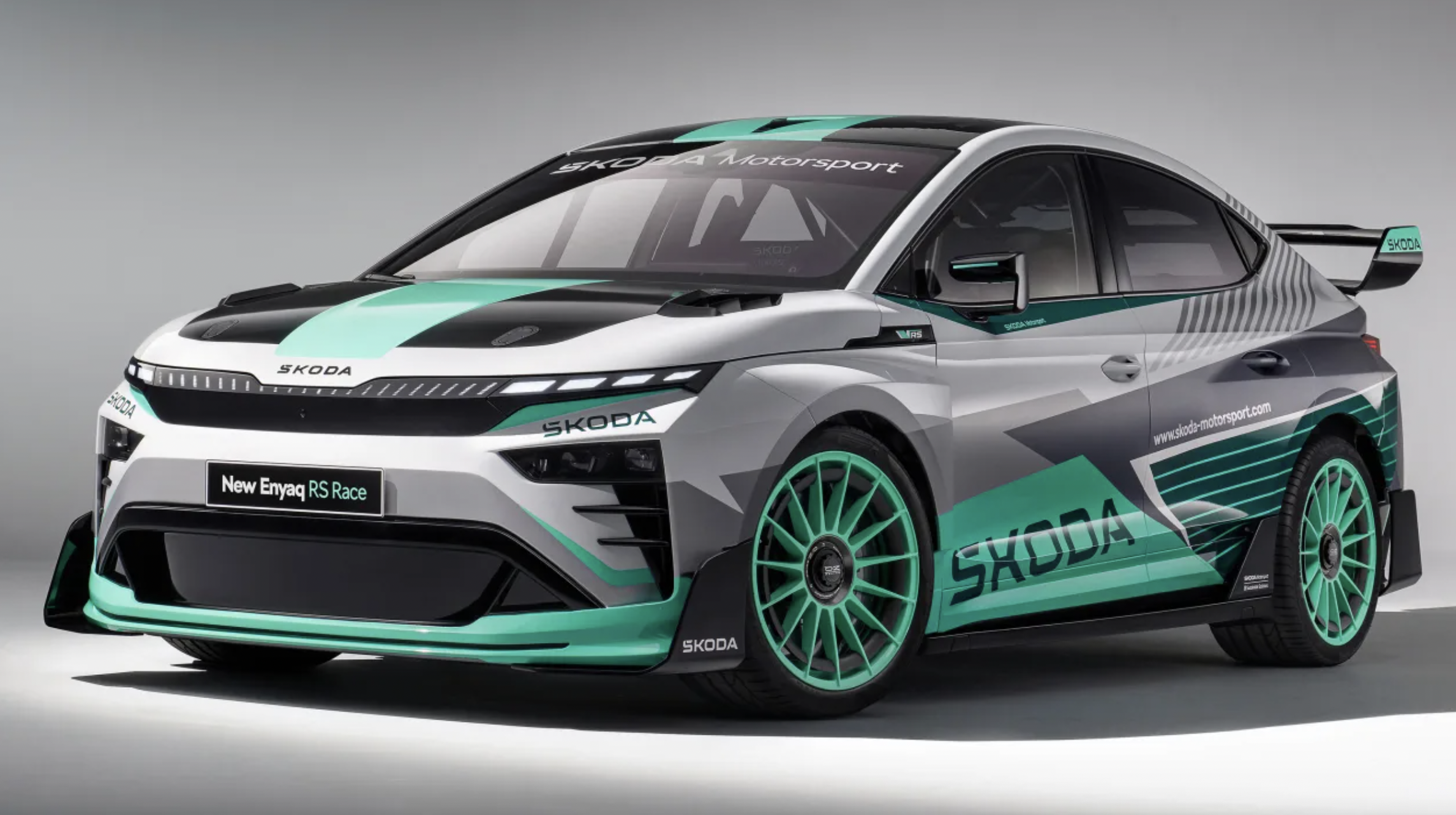 Что если бы двухтонный электровнедорожник WRC был реальностью? 