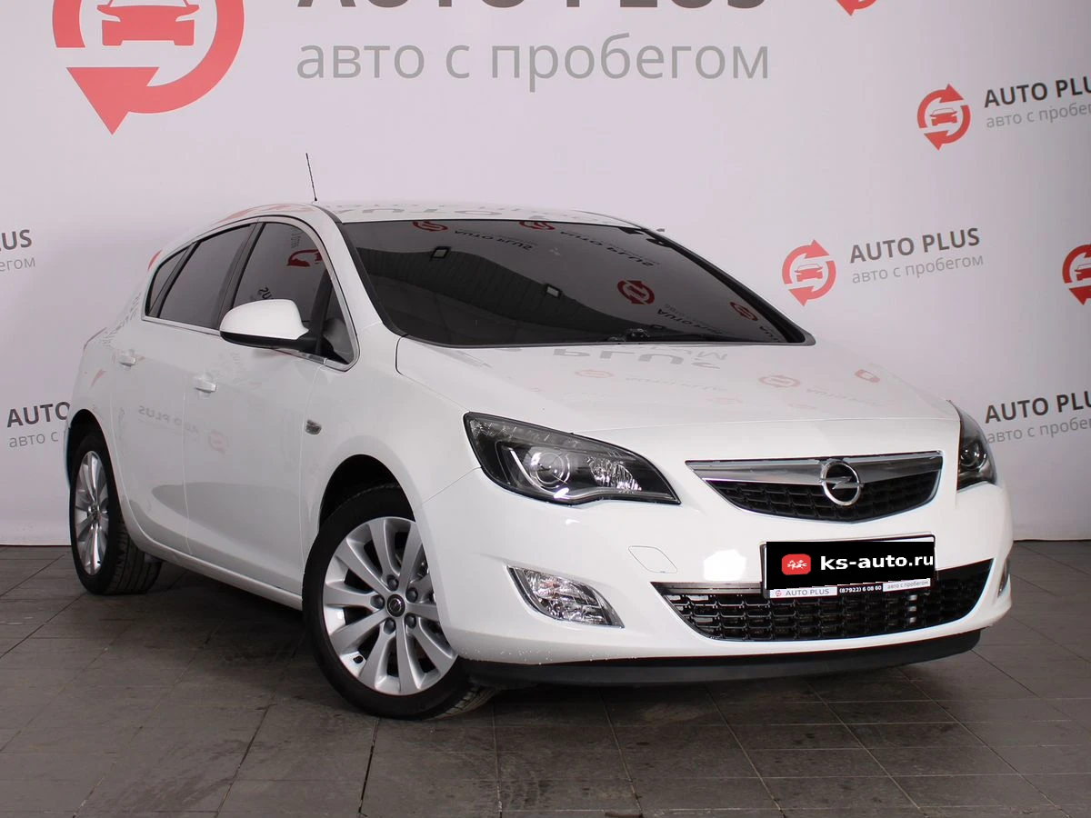 Opel Astra, 2011г, передний привод, автомат