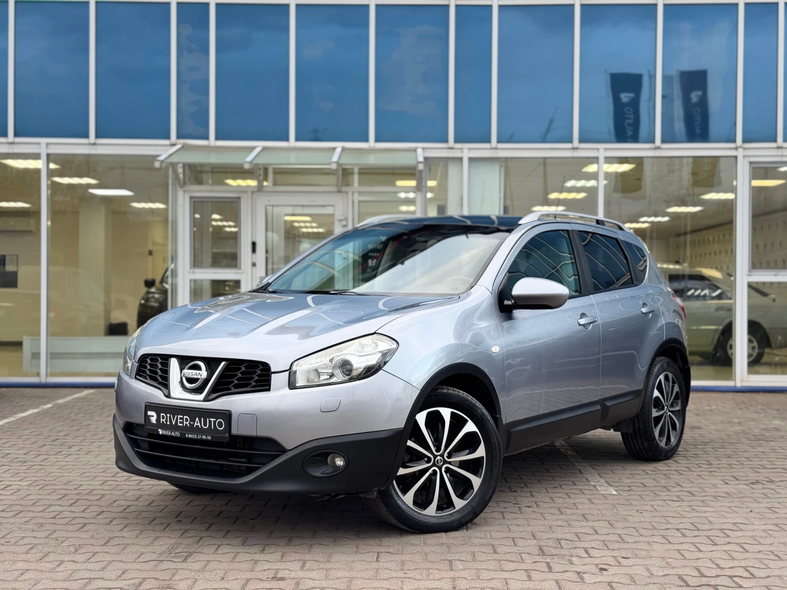 Nissan Qashqai, 2010г, полный привод, вариатор