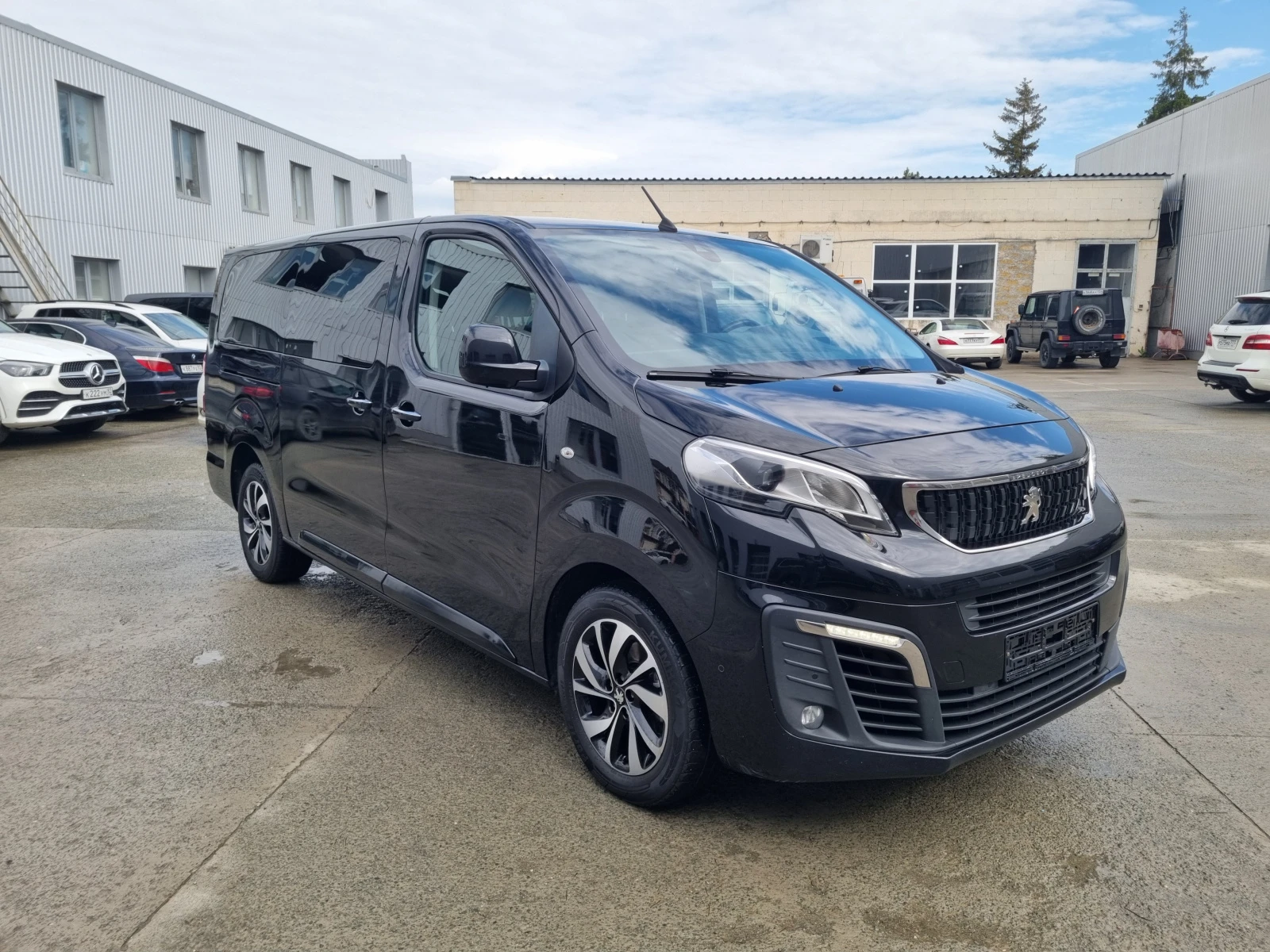 Peugeot Traveller, 2019г, передний привод, автомат