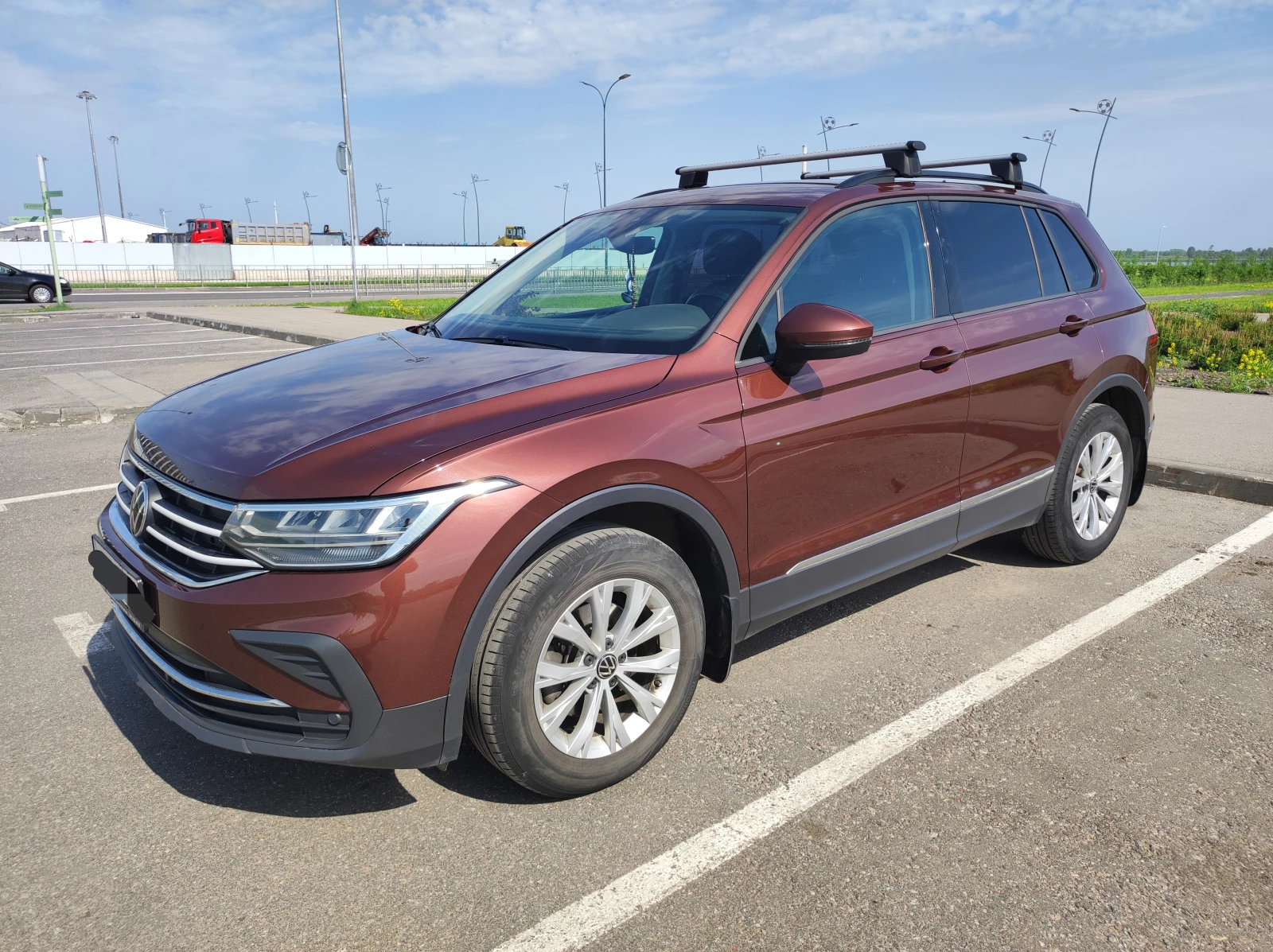 Volkswagen Tiguan, 2021г, передний привод, робот