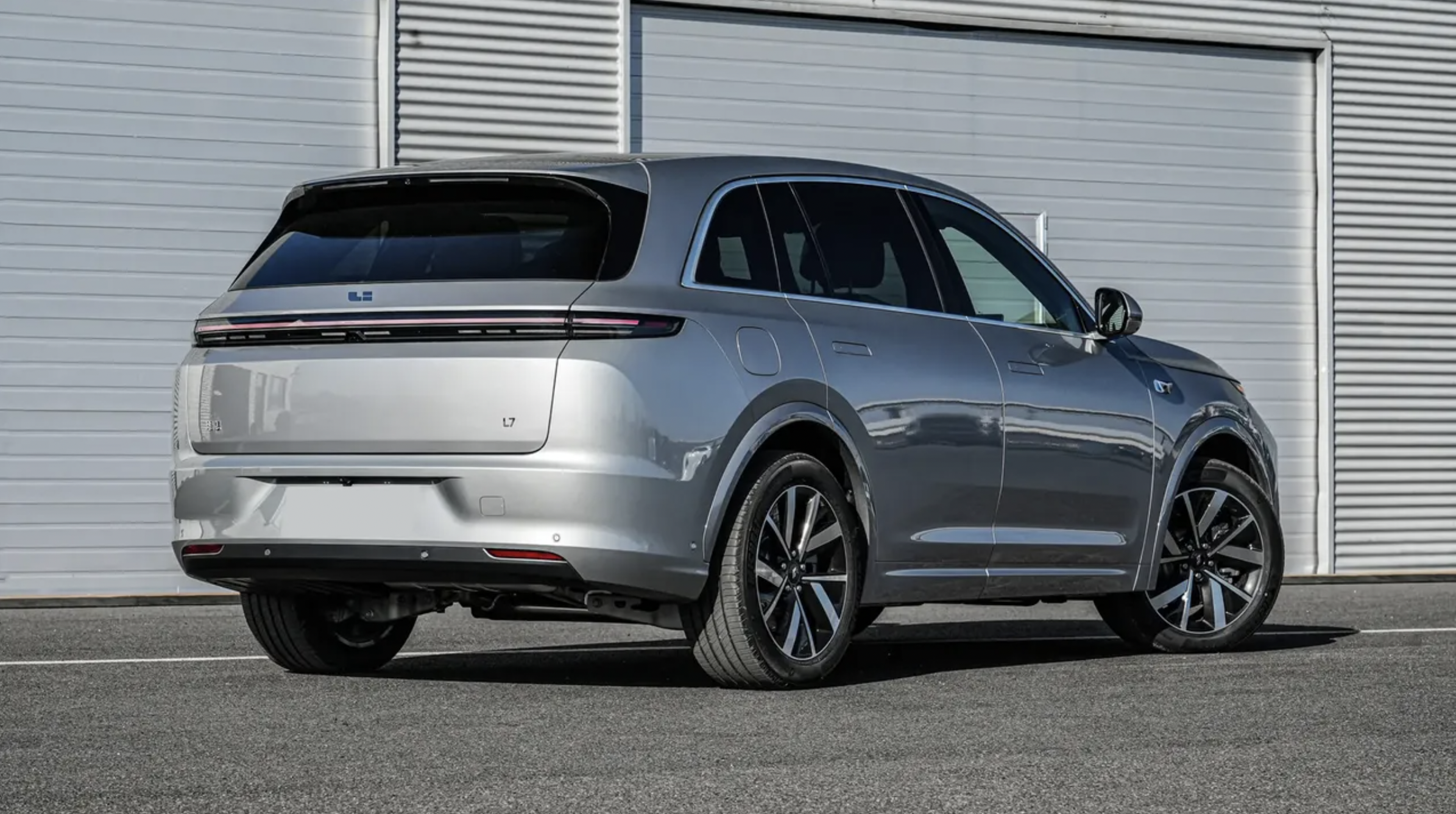 Россиянам разрешили бесплатно легализовать «серые» автомобили Li Auto 