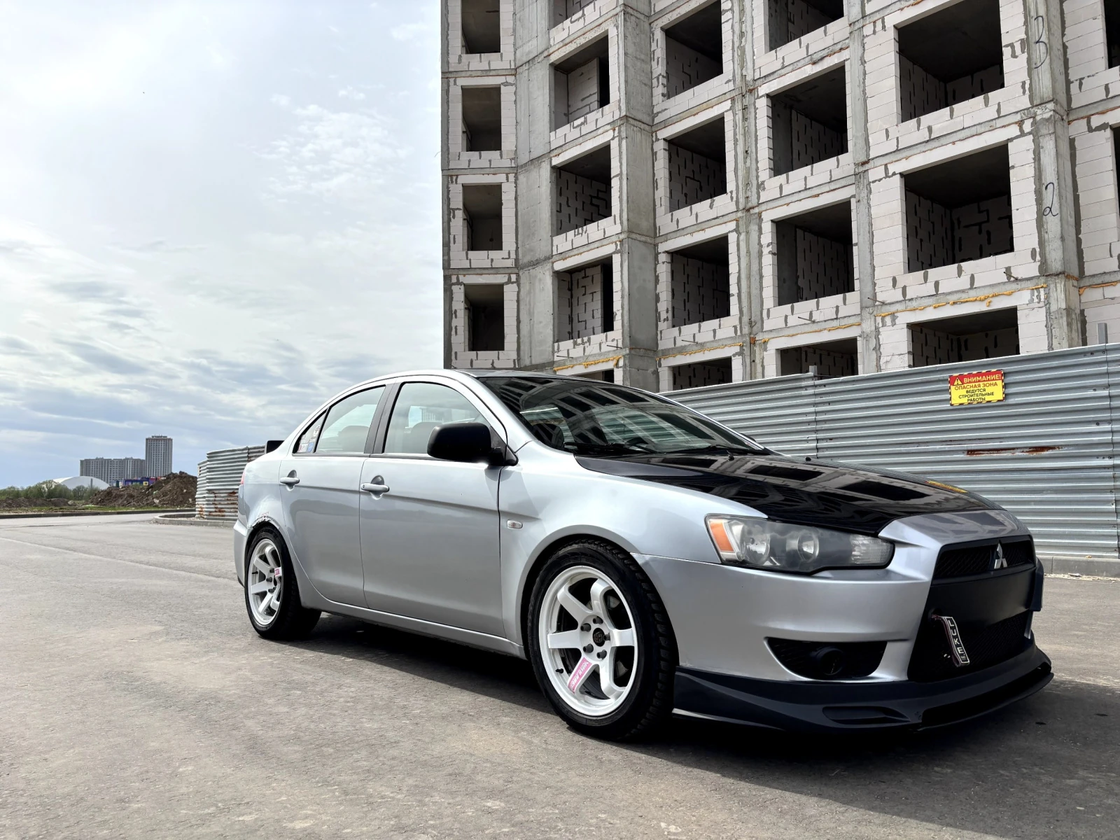Mitsubishi Lancer, 2008г, передний привод, вариатор
