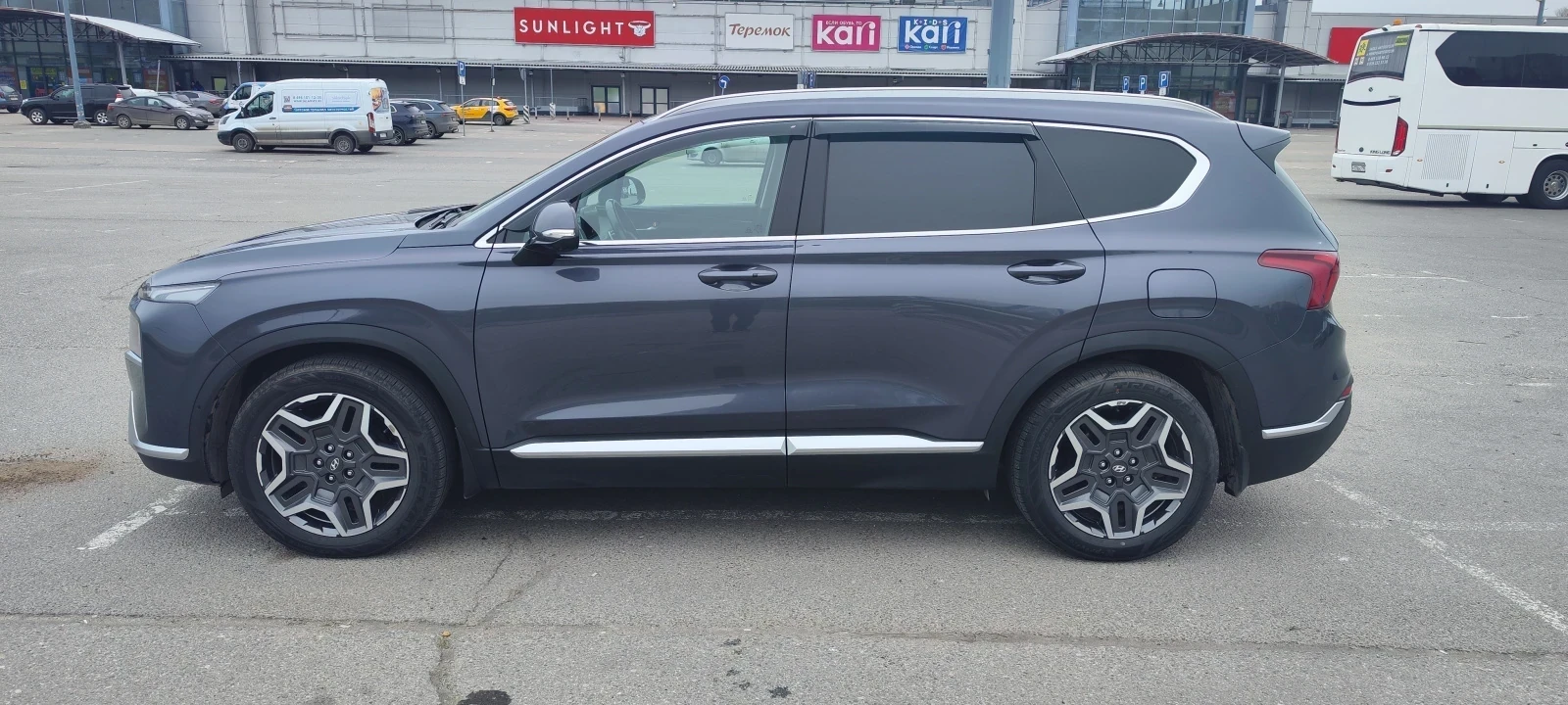 Hyundai Santa Fe, 2022г, полный привод, робот